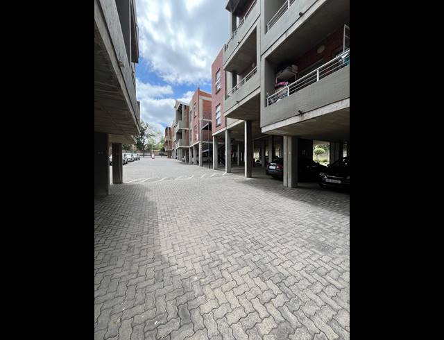2 bed property to rent in WOODMEAD
